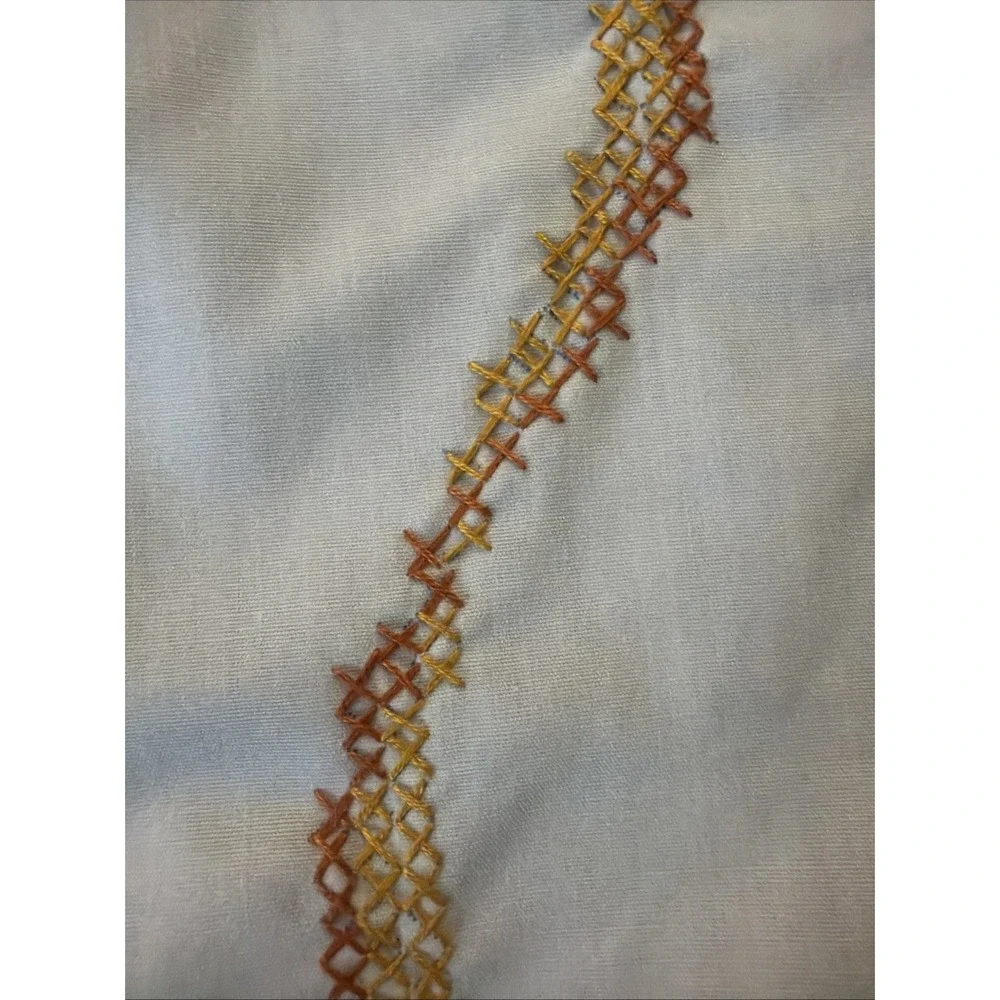 Vintage Tablecloth Hand-Embroidery Floral 50